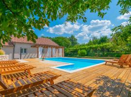 Amazing Home In Krivodol With 4 Bedrooms, Wifi And Outdoor Swimming Pool, hotell i Krivodol