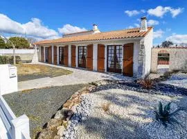 Beautiful Home In Longeville-sur-mer With 3 Bedrooms