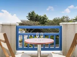 Amazing Apartment In Hauteville-Sur-Mer