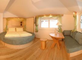 Bed & Breakfast Landhaus Strasser, hotell i Söll