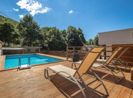 Awesome Home In Bater With House A Panoramic View, alquiler vacacional en Prempen