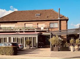 Hotel Haus Hubertus, cheap hotel in Elsdorf