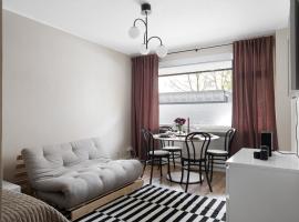 Trendy Nordic Studio by Tram Stop, hotel near Helsinki Olympic Stadium, Helsinki