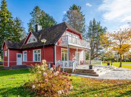 Tiismani Villa, B&B in Kärdla