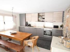 Apartament Central amb terrassa, hotel i Alp