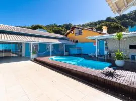 CASA COM PISCINA EM MORRINHOS - RUA HORTÊNCIA