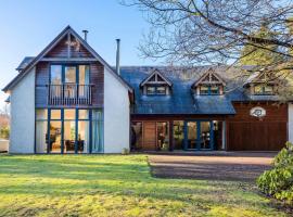 Glenardle Lodge, hotel i Bridge of Cally