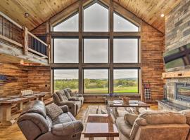 Galena Cabin with Wraparound Porch and Game Room!, villa em Galena