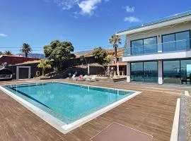 Villa Bahari by LovelyStay