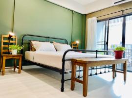 Grasshopper Bed and Cafe, hotel u gradu Pak Kret