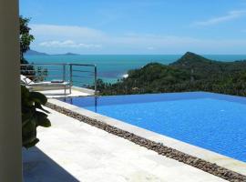 3 bedrooms villa at Tambon Mae Nam 500 m away from the beach with sea view private pool and furnished terrace, cottage in Ban Bang Po