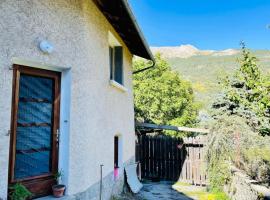 Nice Chalet With View On The Mountain, alquiler temporario en La Salle-les-Alpes