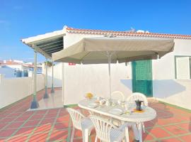 Chalet con terraza soleada, hôtel à Abades