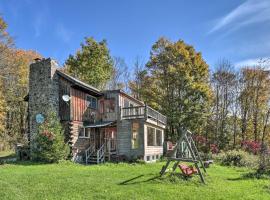 Full Private Home on 32-Acres with Stellar Views!, ξενοδοχείο σε North Blenheim