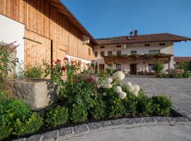 Utznhof, hotel v destinaci Seeon-Seebruck