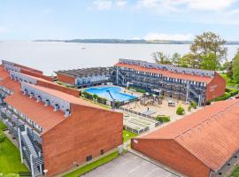 By the sea - Linen and towels included, hotel en Faaborg