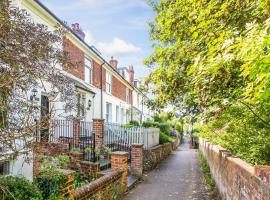 Walsingham House - Peaceful Elevated - Near Oram's Arbour, hytte i Winchester