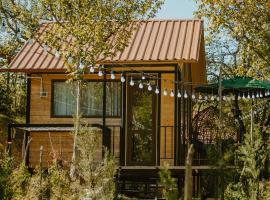 River Land Cottages, hotel v destinaci Tsʼkhmorisi