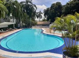 Apartamento Condominio Girardot Resort Apto 6-402 Vista a las montañas ,WI-FI- RNT # 96655