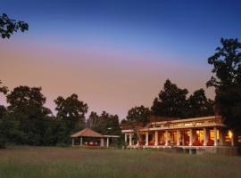 Mahua Kothi Bandhavgarh - A Taj Safari Lodge、Tālaのプール付きホテル