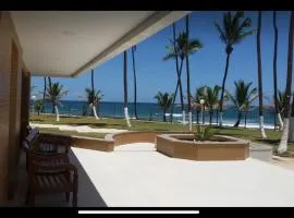 Lindo Apartamento pé na areia com serviço de limpeza