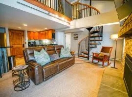 Bear Claw 402 - Ski-in Ski-out Condo!