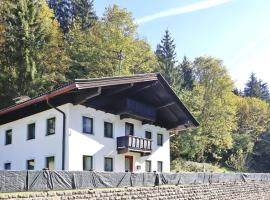 holiday home Grünbacher, Kössen, tradicionalna kućica u gradu 'Kössen'