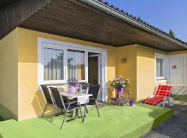 Bungalow in St Kanzian am Klopeler See with garden, villa i Unternarrach