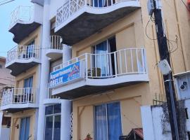 Obelix Apartment, hotel in Grand-Baie