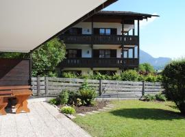 Premium-Chalet Achental mit Kamin und Sauna, apartment in Schleching