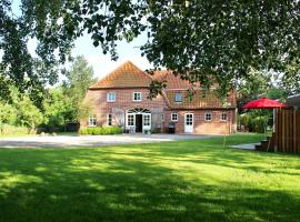 Ferienhaus Holy Home, hotel with hot tubs in Großenbrode