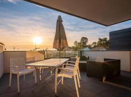 Résidence Les Suites Du Ferret, hotel perto de La Chapelle de la Villa Algérienne, Cap Ferret