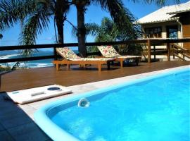 Casa Vista Privilegiada: Piscina e Conforto، بيت عطلات في غاروبابا