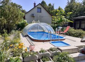 Holiday home in Balatonfenyves 18329, hotel a Balatonfenyves