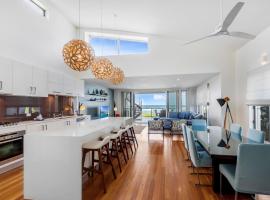 Costa del Sol - Beachfront Lennox Head, отель в городе Леннокс-Хед