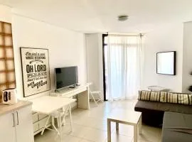 Lovely Studio Los Cristianos WIFI, Cable TV, Pool