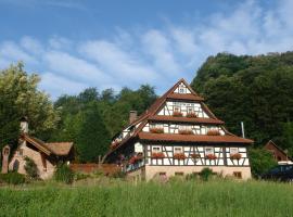 Naturhotel Holzwurm, hótel í Sasbachwalden