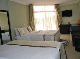 Panone Hotel-Chekereni, hotel in Moshi