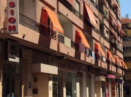 PENSIÓN ROSA, bed and breakfast en Benidorm