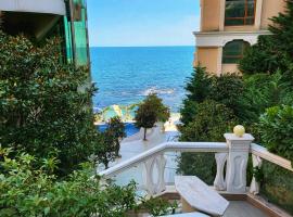 Elegantz Apartments LaMer, hotel near Aladzha Monastery, Varna City