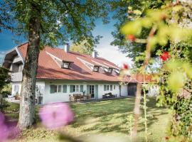 Ferienhaus BERGEBLICK DELUXE, üdülőház Bad Tölzben