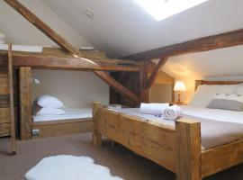 Heyday Chalet, hotel con jacuzzi a Montriond