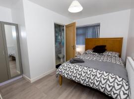 Comfortable stay in Shirley, Solihull - Room 1, maison d'hôtes à Birmingham