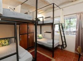 My Sisters House - Female only, hotel em Sayulita