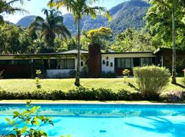 Pinheiros do Rocio, bed and breakfast en Petrópolis