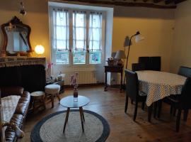 La maison des vacances, pet-friendly hotel in Auzat