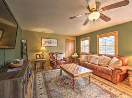 Cozy Escape with Yard Hike, Sightsee and Explore!, vacation home in Pinedale