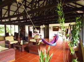 Siete Sentidos Orinoquia- tres Casas llaneras, hotel in Puerto López