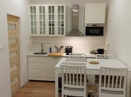 Studio Neuf Climatisé avec Terrasse #4, apartment in Toulon