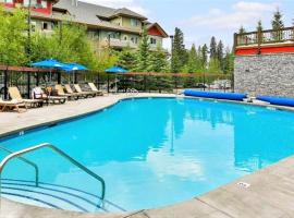 Renovated Condo, 2BR, 2BA, Heated Pool, 3 Hot Tubs, Pets Welcome!, accessible hotel in Canmore